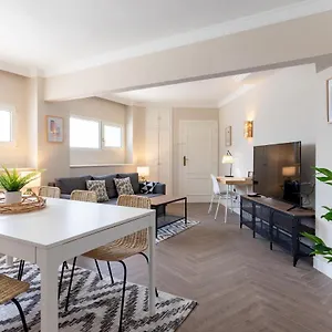 Apartment Apt In Neguri, 5 Min From The Beach & Metro, Getxo